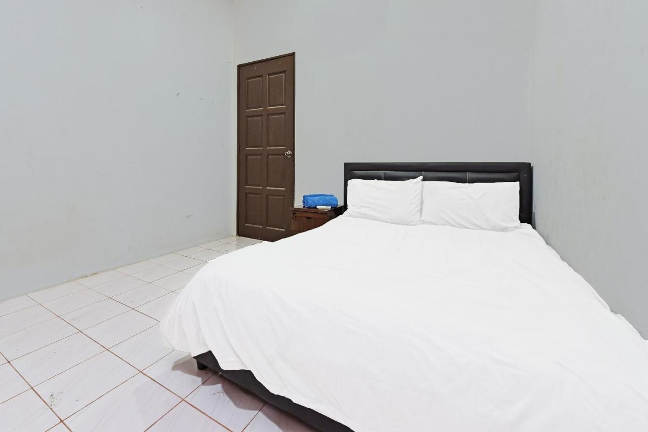 Oyo 90596 Casaria Inn Paka Kültér fotó