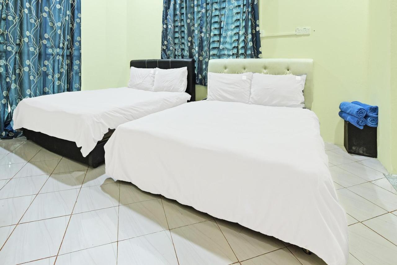 Oyo 90596 Casaria Inn Paka Kültér fotó