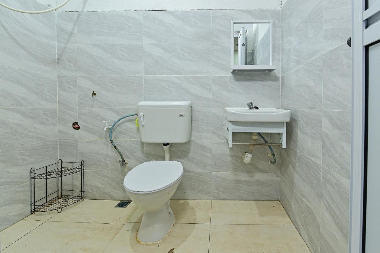 Oyo 90596 Casaria Inn Paka Kültér fotó