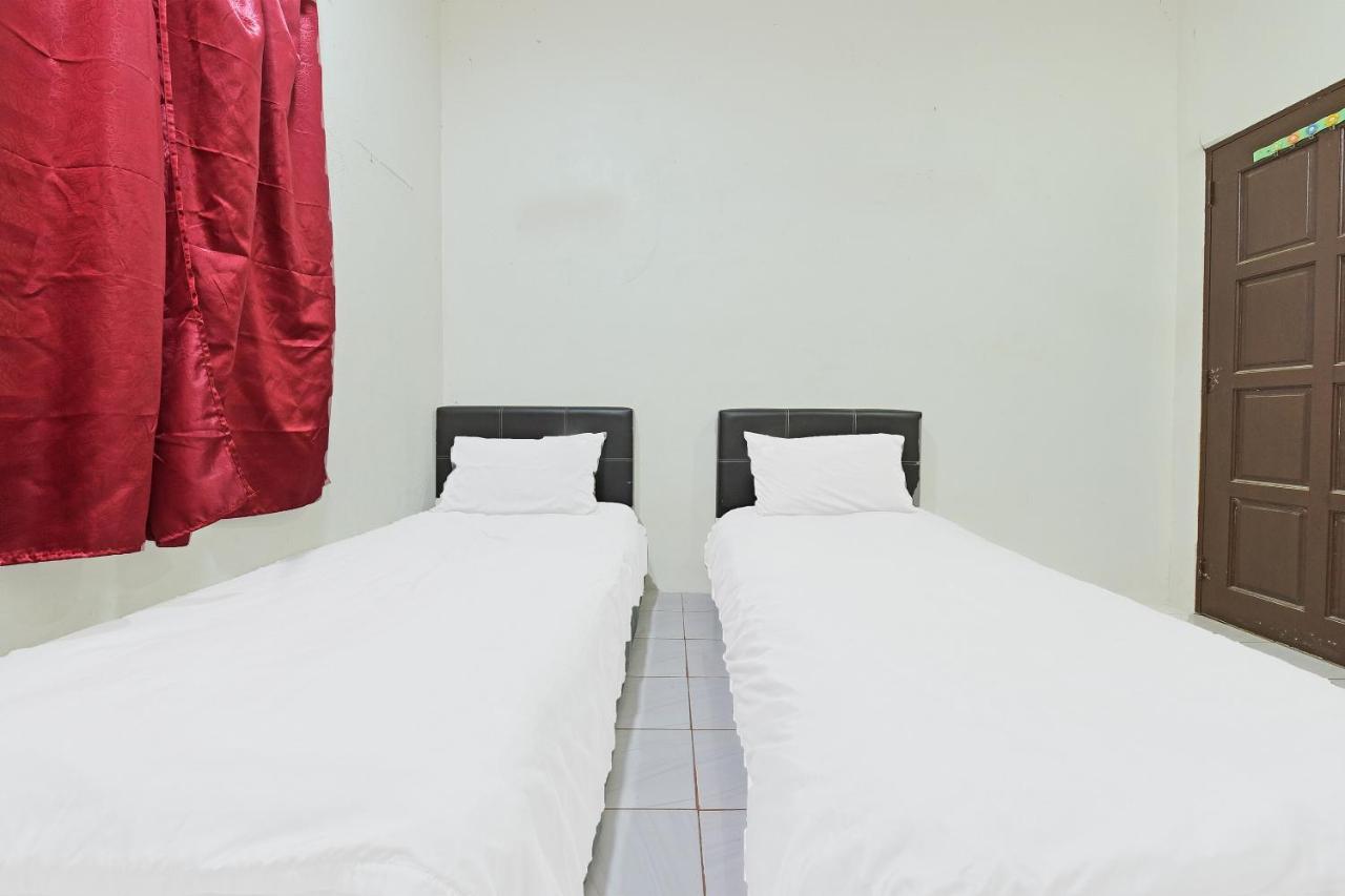 Oyo 90596 Casaria Inn Paka Kültér fotó