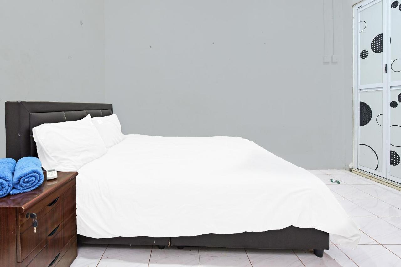 Oyo 90596 Casaria Inn Paka Kültér fotó